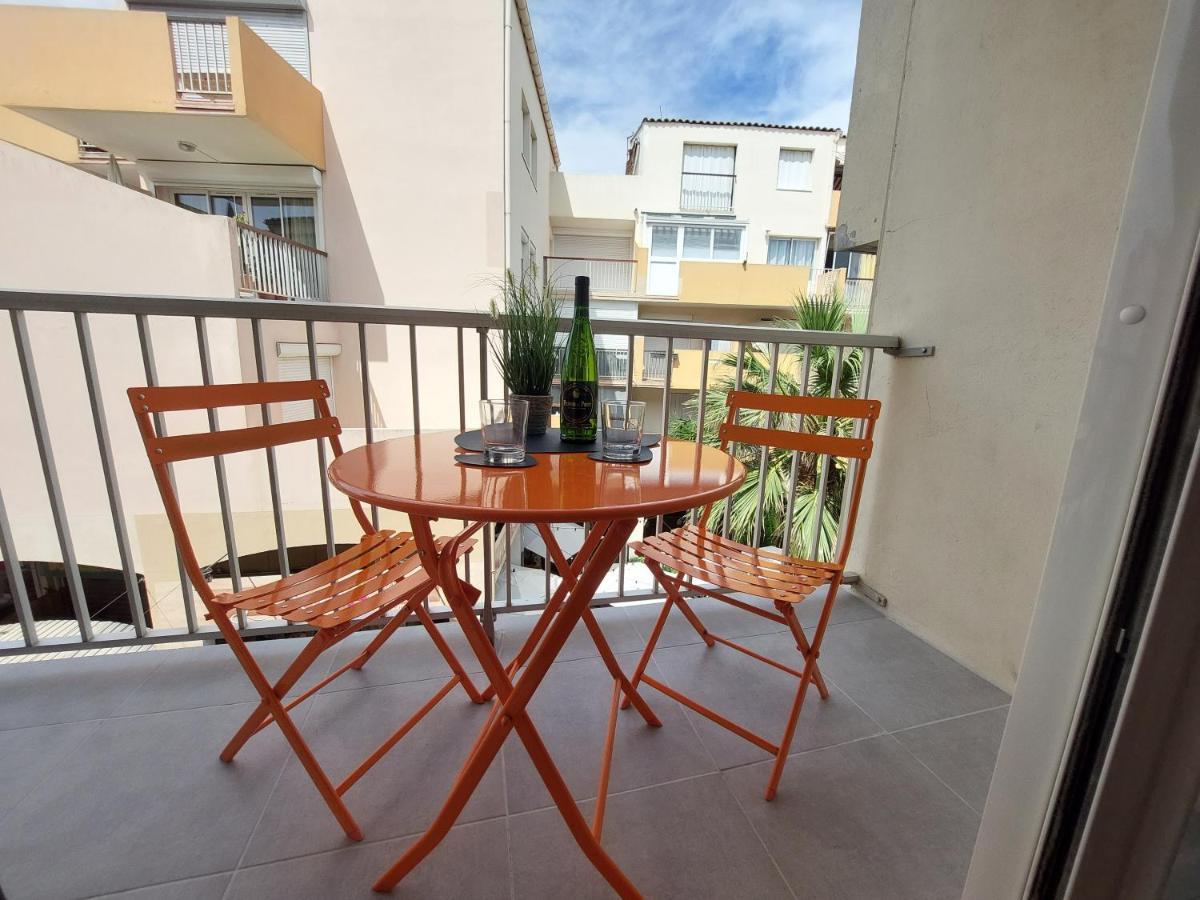 Charme Du Cap D'Agde Apartment Exterior photo